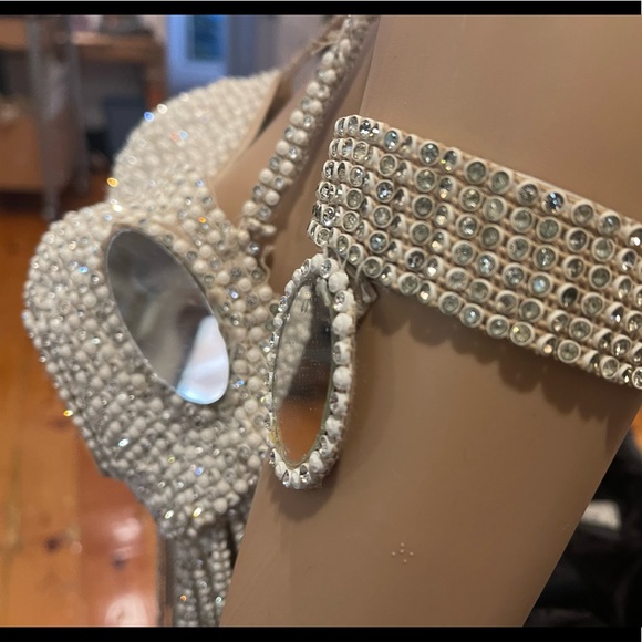 Bellydance costume white rhinestones and mirrors. Hand made by Marliza Pons 32D - Picture 6 of 13